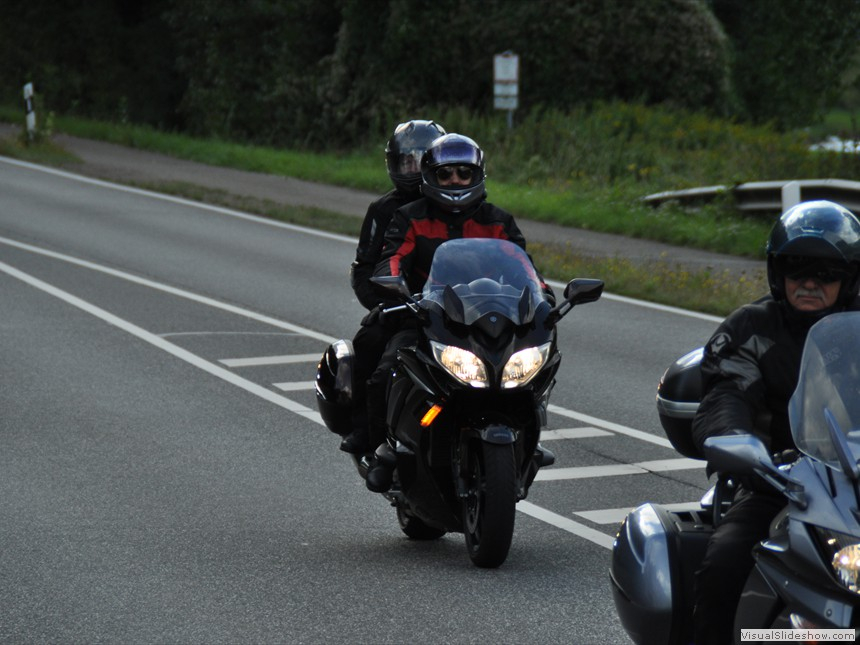 2015cr 042