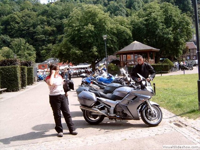 2004er2 76