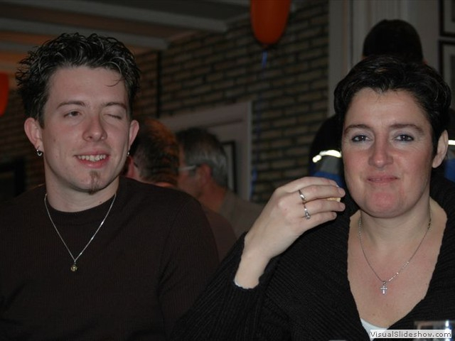 2004sint 128
