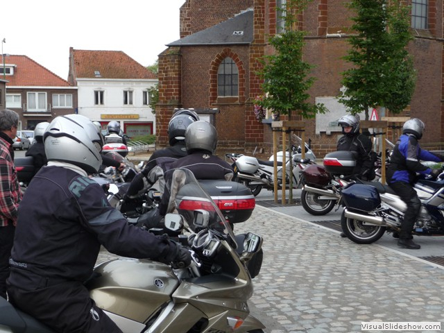 2008ar 010