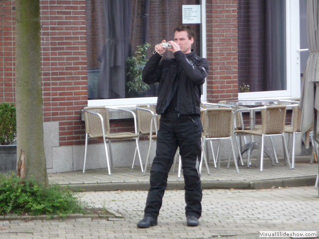 2008ar 012