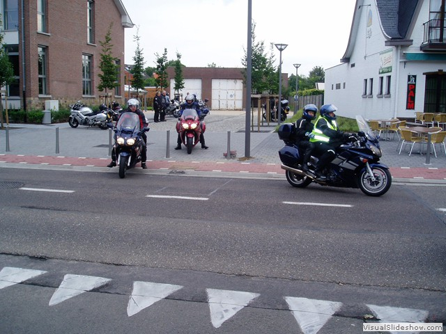 2008ar 024