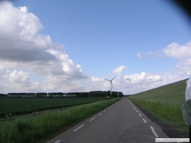 2008lr 041