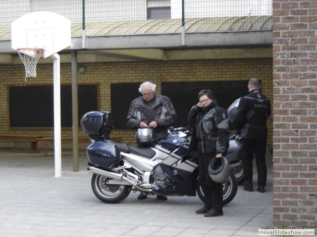 2008lr 103