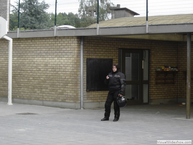 2008lr 104