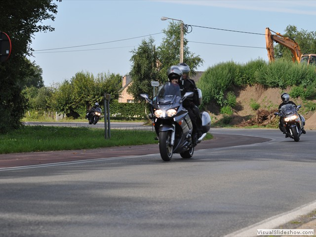 2012ar 019