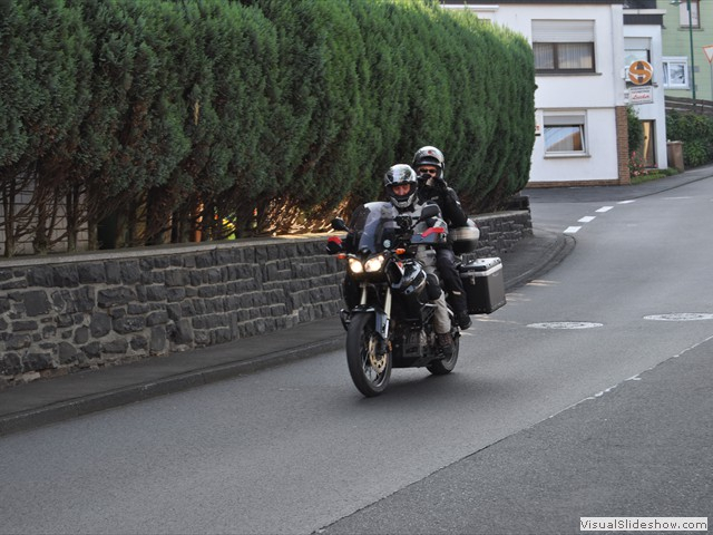 2012cr 327